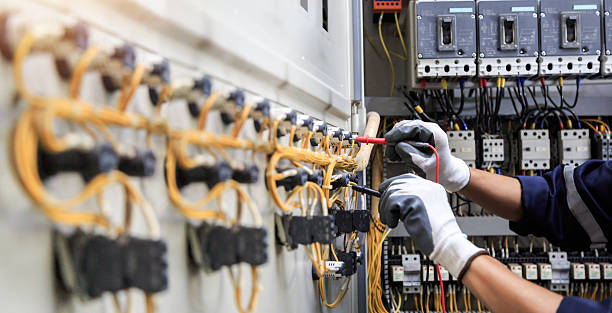 Professional Electrician technician working in Winsted, MN